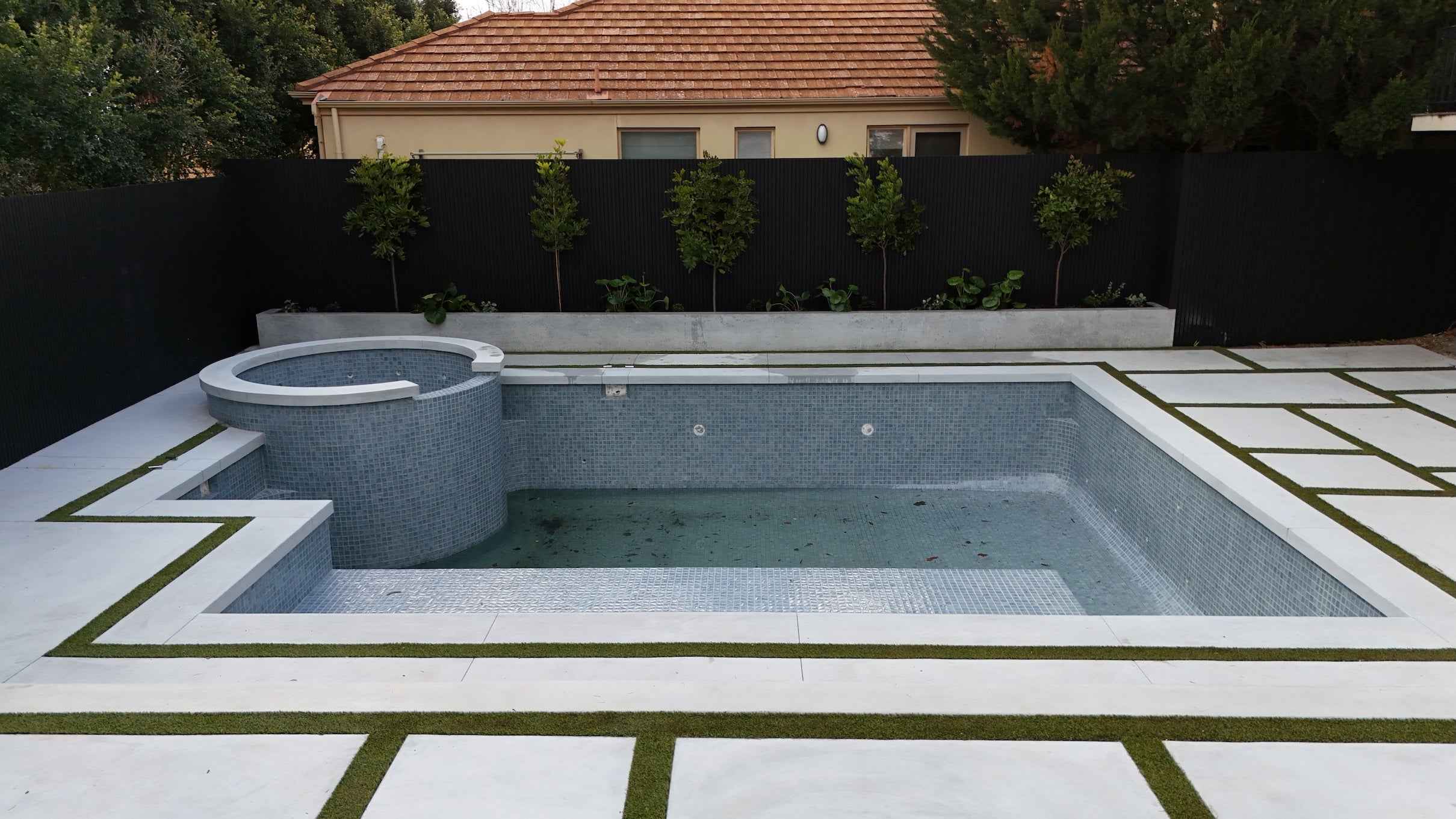 Pool Coping & Pool Surrounds