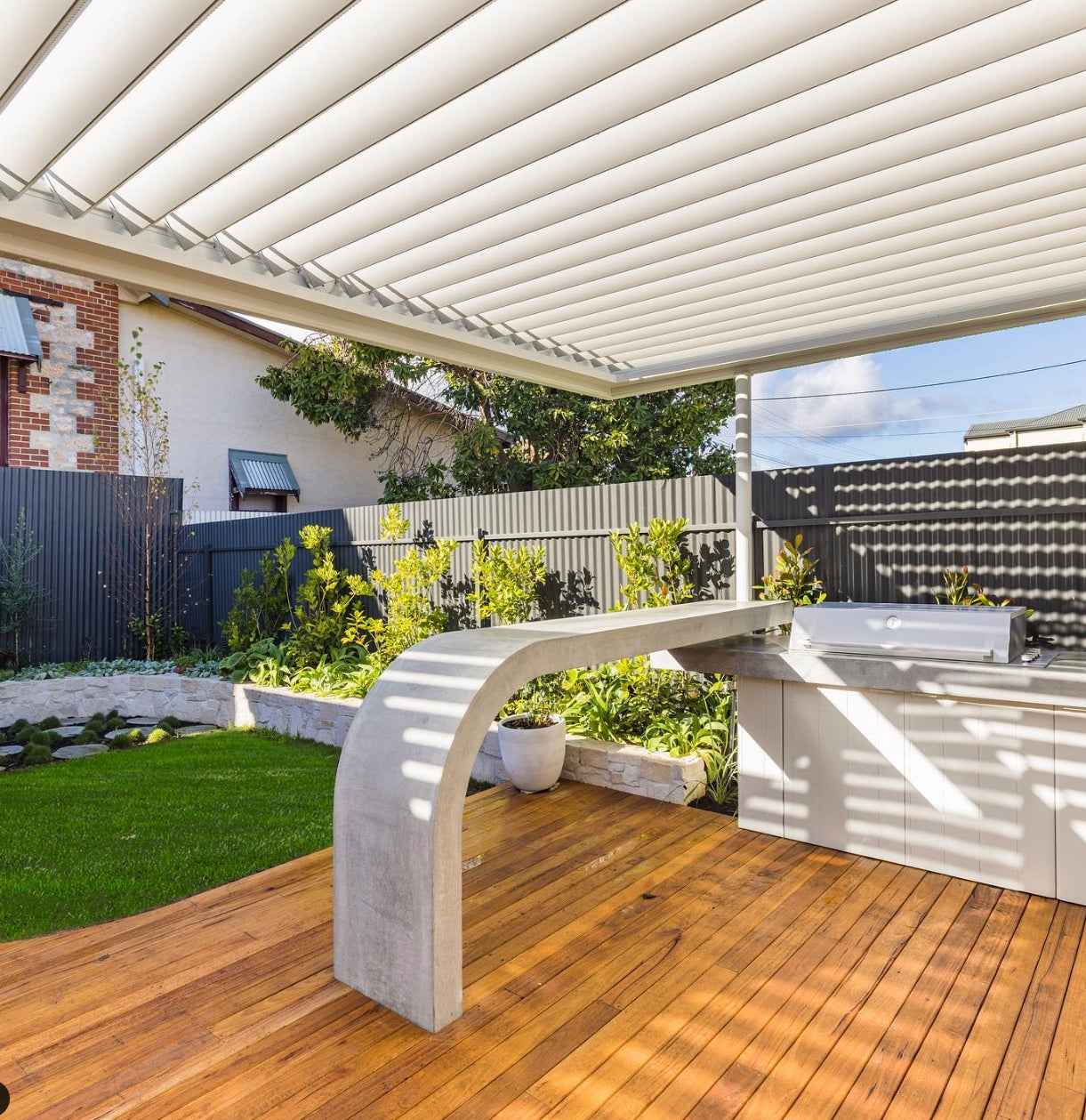 Custom Bench Tops & Outdoor Kitchens